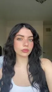 ai character: maggie pepe background