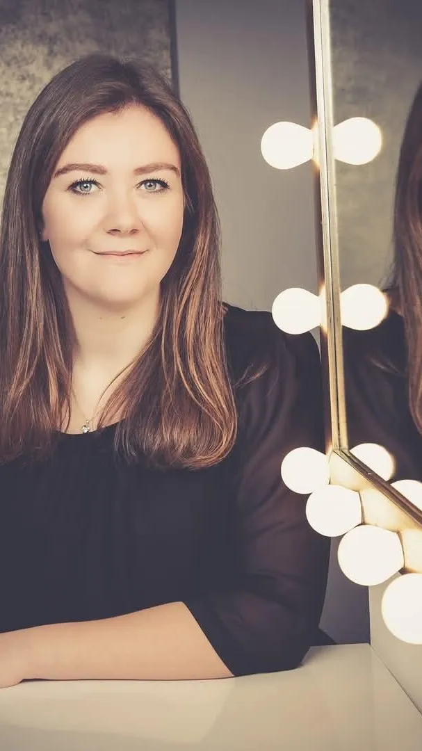 Talkie AI - Chat with Julia