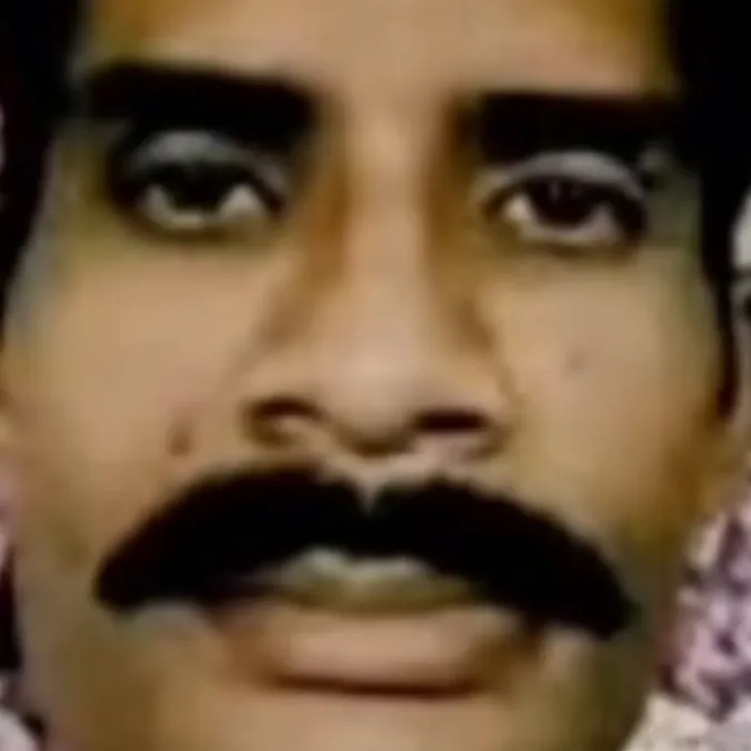 chat with ai character: Amir