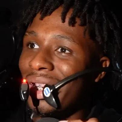 chat with ai character: Jr. jayyyy