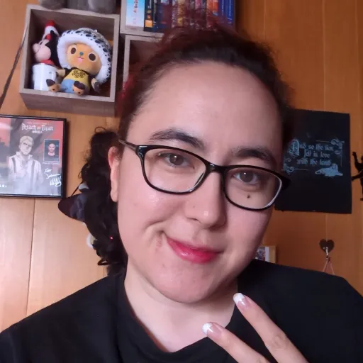 creator charmedbella's avatar