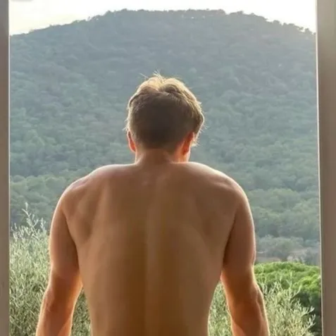 chat with ai character: Jake