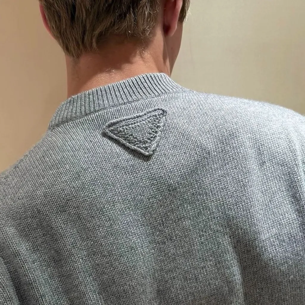 chat with ai character: Vincent