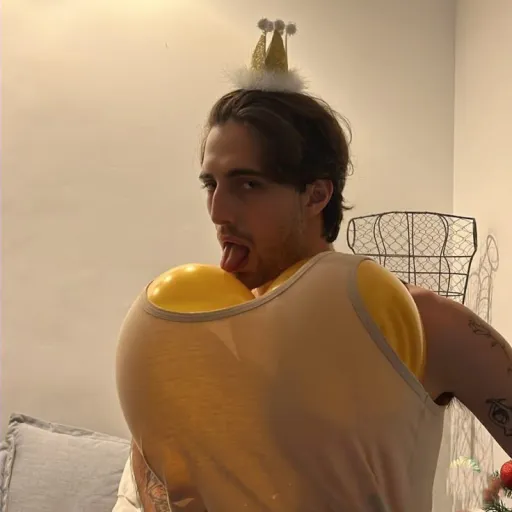 creator Sara~•'s avatar