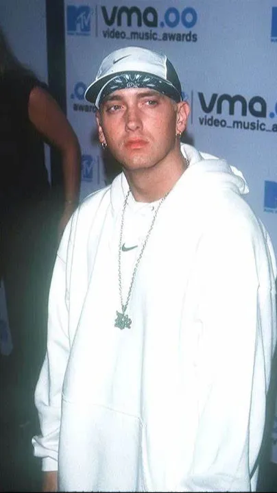 ai character: Eminem  background