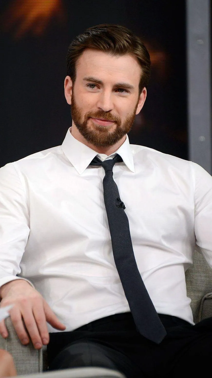 ai character: Chris Evans background