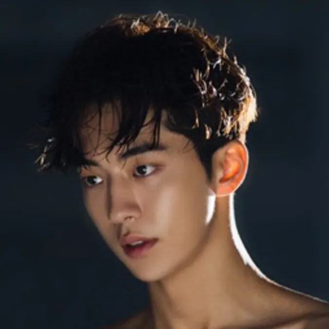 chat with ai character: Minho