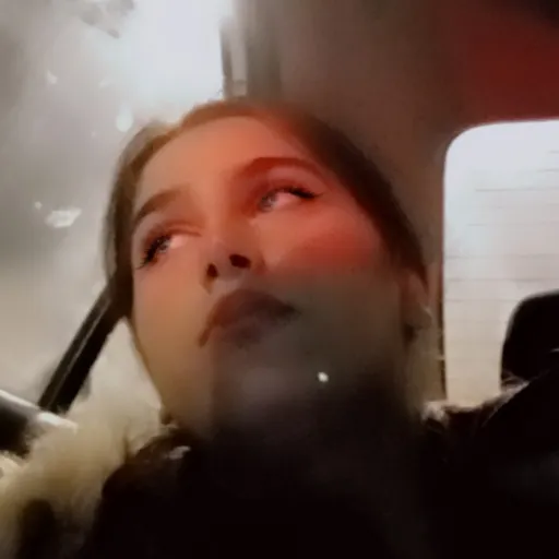 creator Luna sunflower🌻's avatar