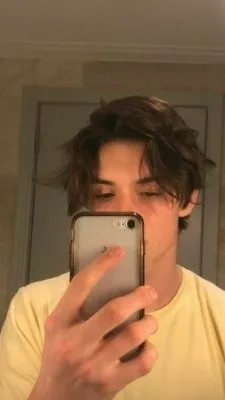 ai character: 💜sam💜 background