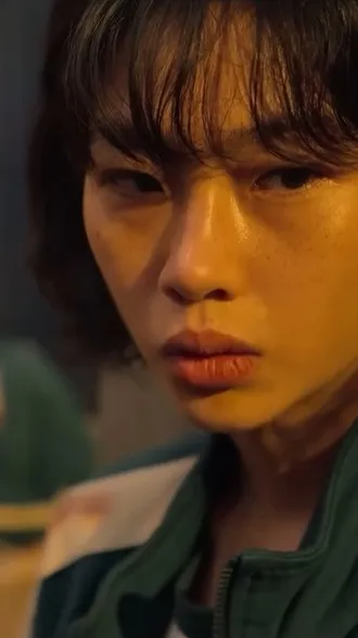 ai character: Kang Sae Byeok background