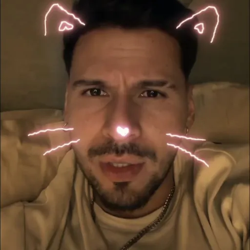 creator Amira Ávalos 🧌⛑️'s avatar