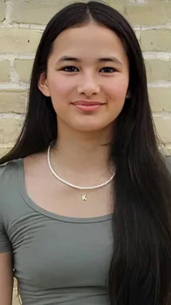 ai character: Kaylee  background