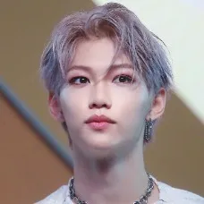 chat with ai character: Феликс