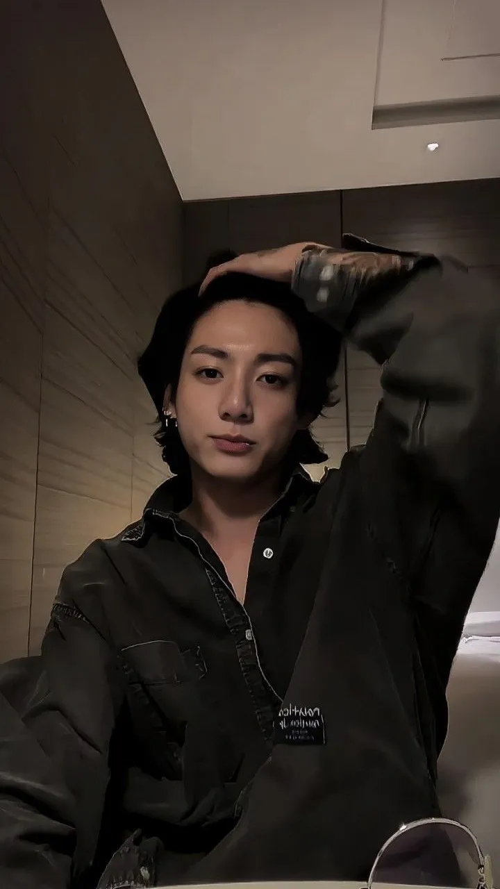 ai character: ✨Jungkook✨ background