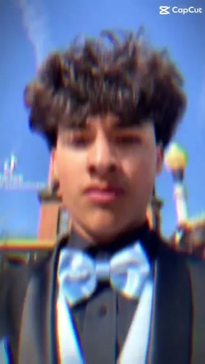 ai character: Alex chino💖🪐 background