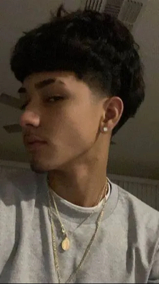 ai character: Alan ⭐ background