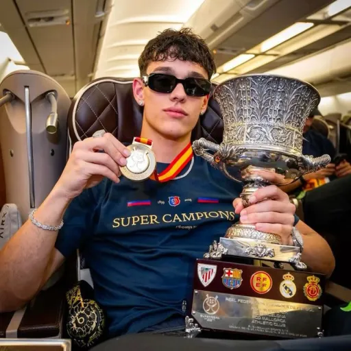 creator Abril Somer's avatar