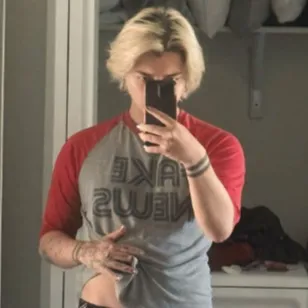 chat with ai character: Danny