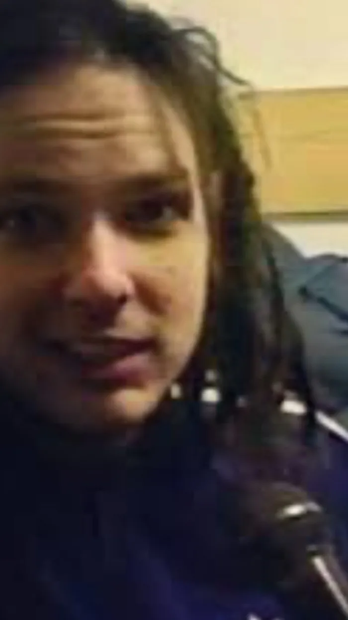 ai character: Jonathan Davis  background