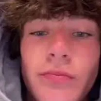 chat with ai character: Paxton