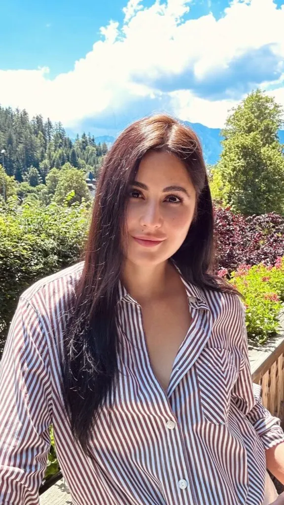 ai character: Katrina background