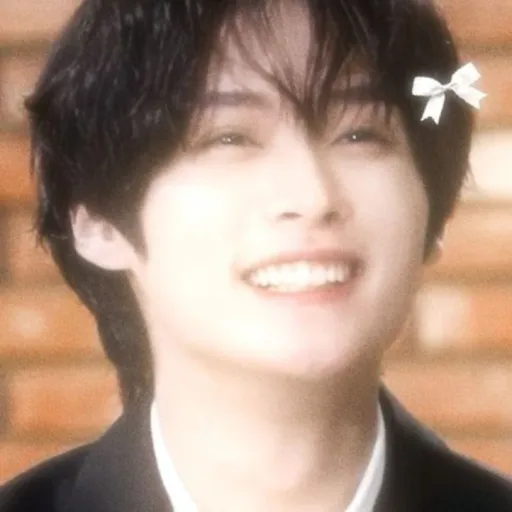 creator kpop_fan123122's avatar