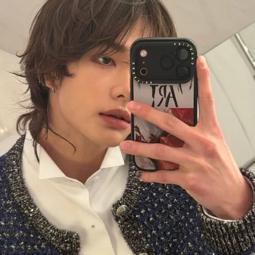 creator *Hwang Hyunjin*'s avatar