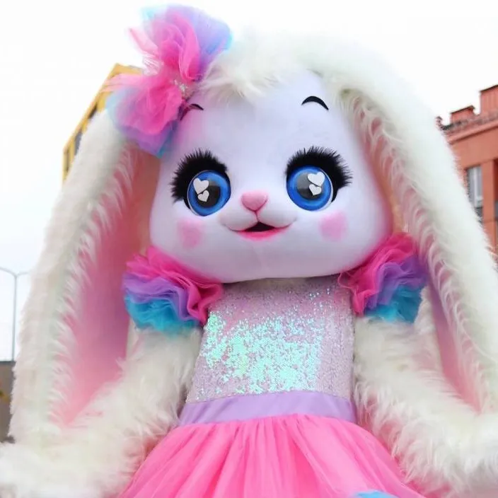 chat with ai character: Зайчик Аниматор