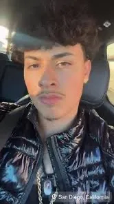 ai character: 𝒜𝓁ℯ𝓍 𝒸𝒽𝒾𝓃ℴ background