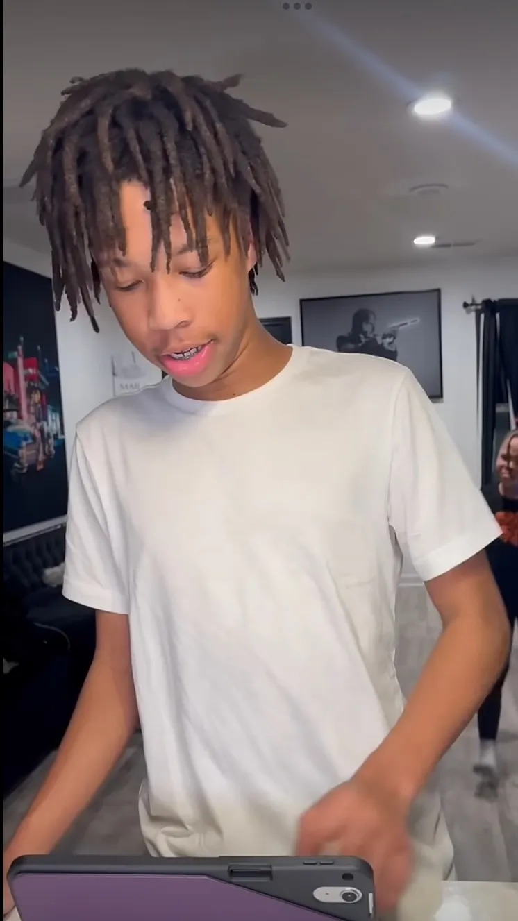 ai character: Jorden background