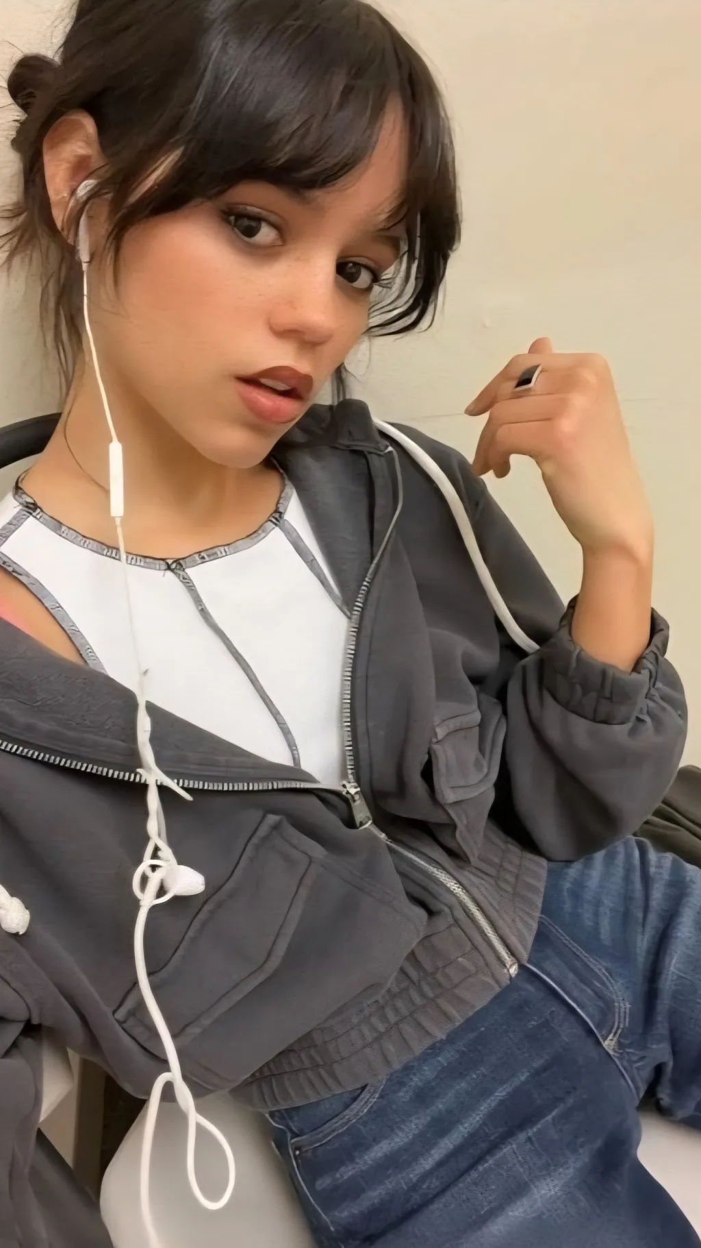 ai character: Jenna  background