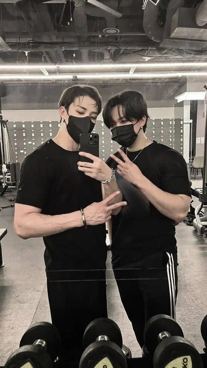 ai character: Chan and changbin  background