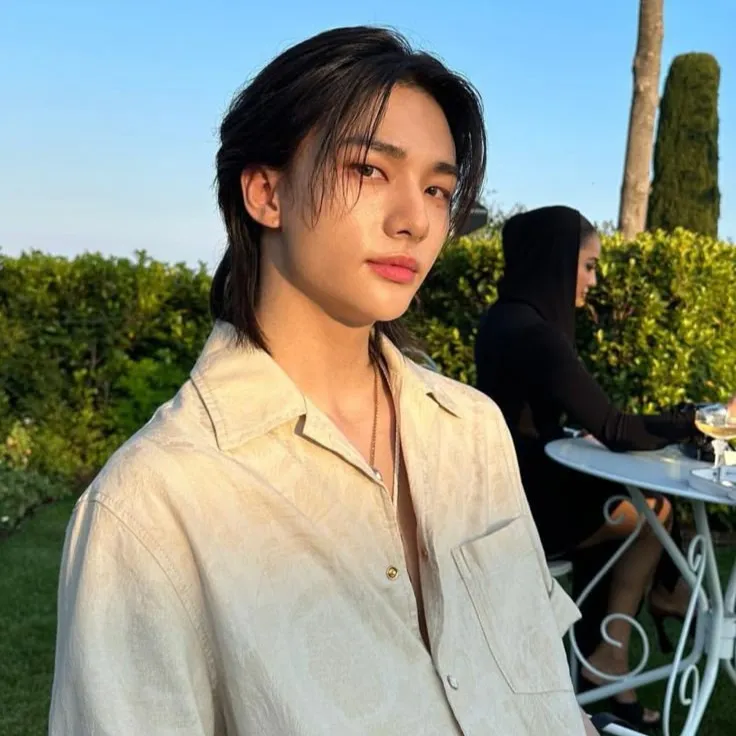 chat with ai character: ✿ Hyunjin ✿