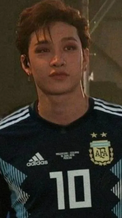 ai character: Bang Chan  background