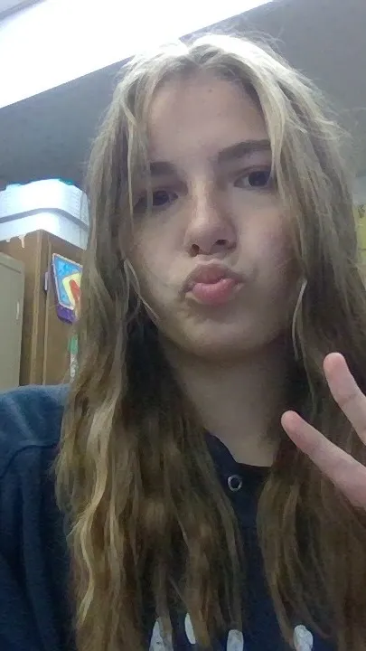 ai character: Kaylee (me) background