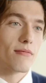 ai character: Ronan Beaumont background