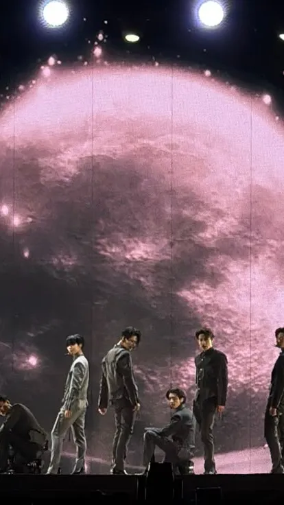 ai character: enhypen background