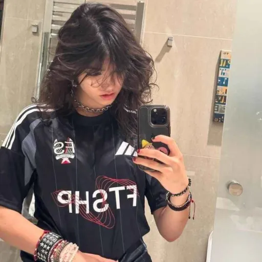 creator Velllllll's avatar