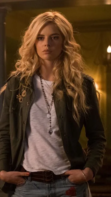 ai character: Bee background