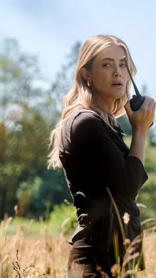 ai character: Rebecca Henderson background