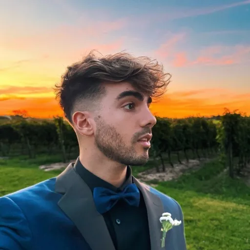 creator hola cm tas's avatar