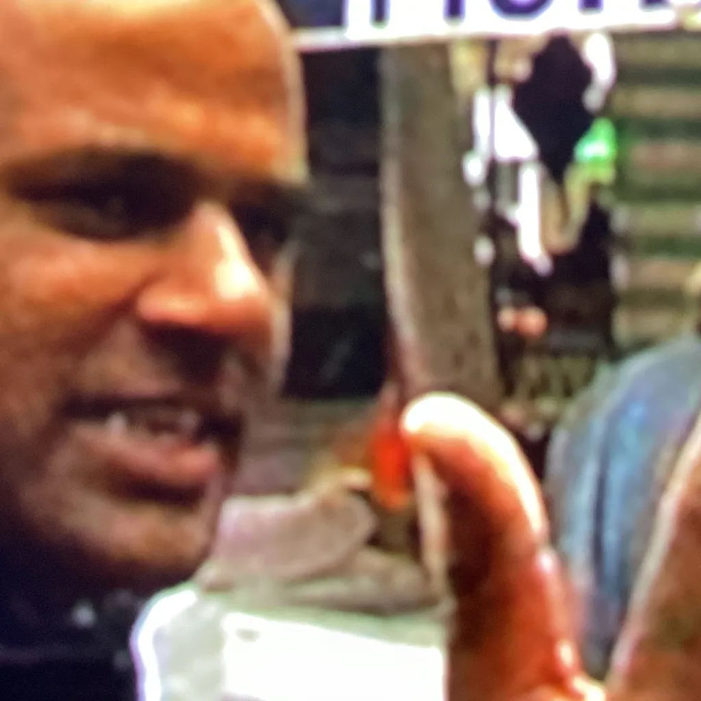 chat with ai character: 1 pound fish 