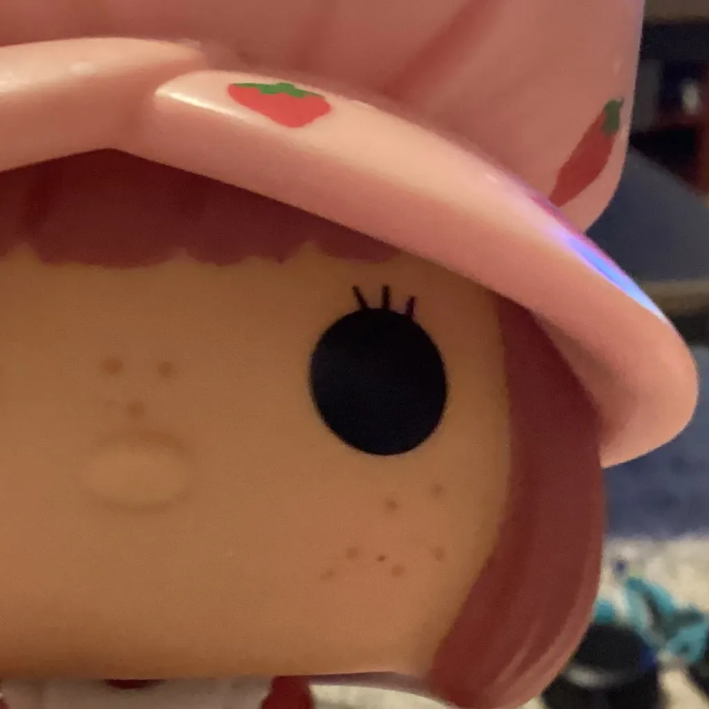 chat with ai character: Strawberryshortc