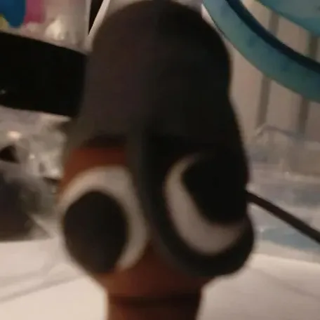 chat with ai character: brud