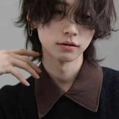 chat with ai character: Akito - BL 