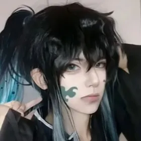 chat with ai character: muiciro