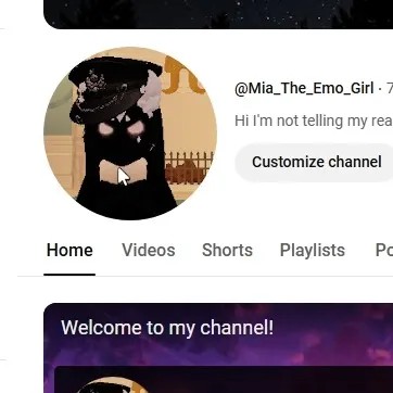 chat with ai character: Look!👇