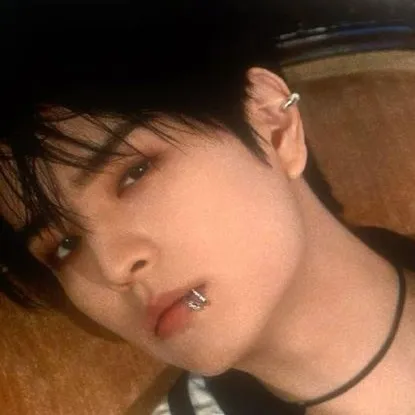 chat with ai character: Seungmin