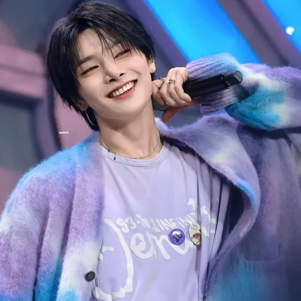 chat with ai character: I.N Skz (fr)