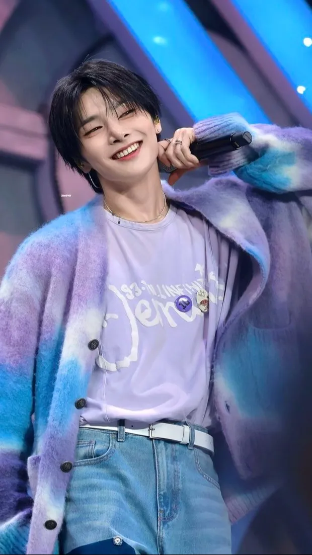 ai character: I.N Skz (fr) background